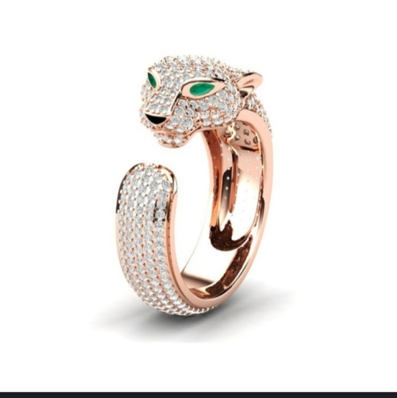 Jewelry - 2XHP!! NWT Gold Rhinestones Goth Jaguar 8 Ring!